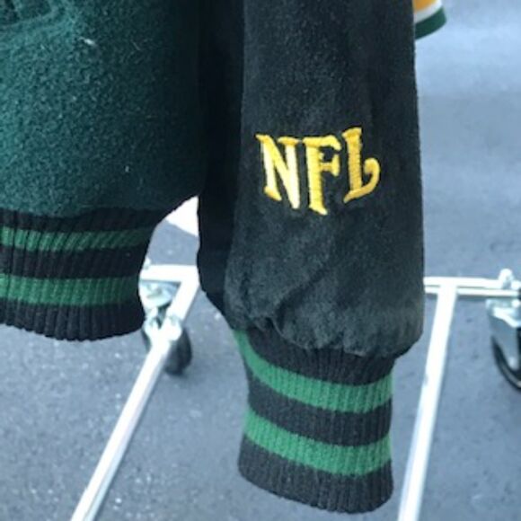 Full Zip . Size: Extra Large {46-48} Varsity . Bomber Jacket . Green Bay Packers - Picture 4 of 6